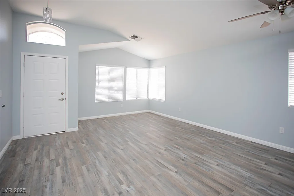 5233 Camino Del Rancho, Las Vegas, NV 89130