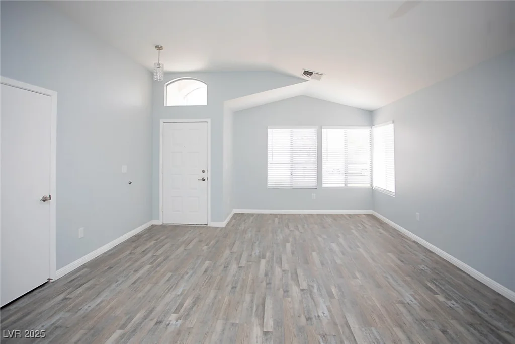 5233 Camino Del Rancho, Las Vegas, NV 89130