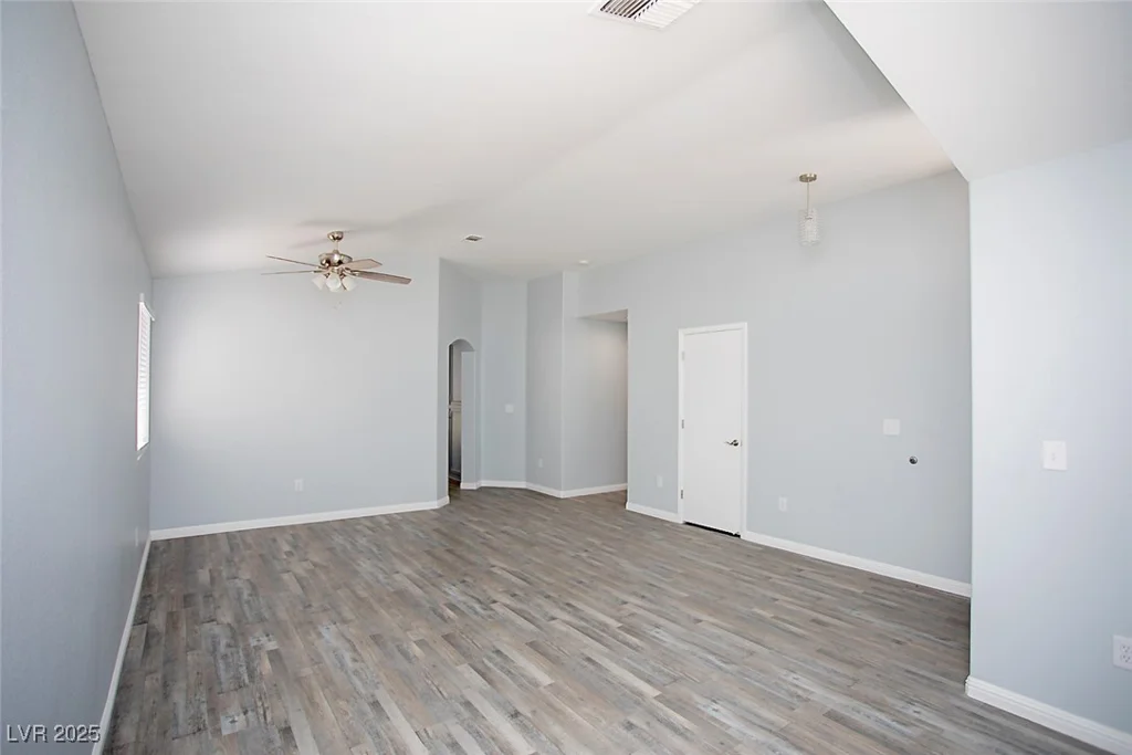 5233 Camino Del Rancho, Las Vegas, NV 89130