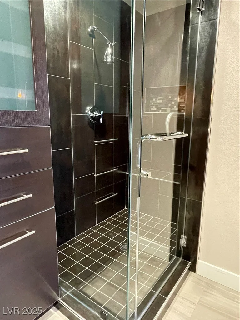 8925 Flamingo, Las Vegas, NV 89147