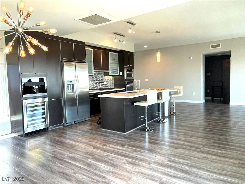 8925 Flamingo, Las Vegas, NV 89147