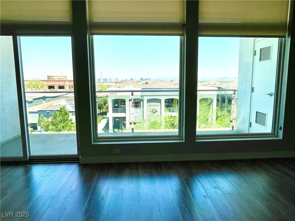 8925 Flamingo, Las Vegas, NV 89147