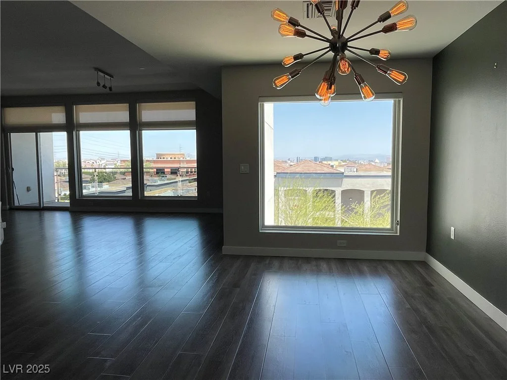 8925 Flamingo, Las Vegas, NV 89147