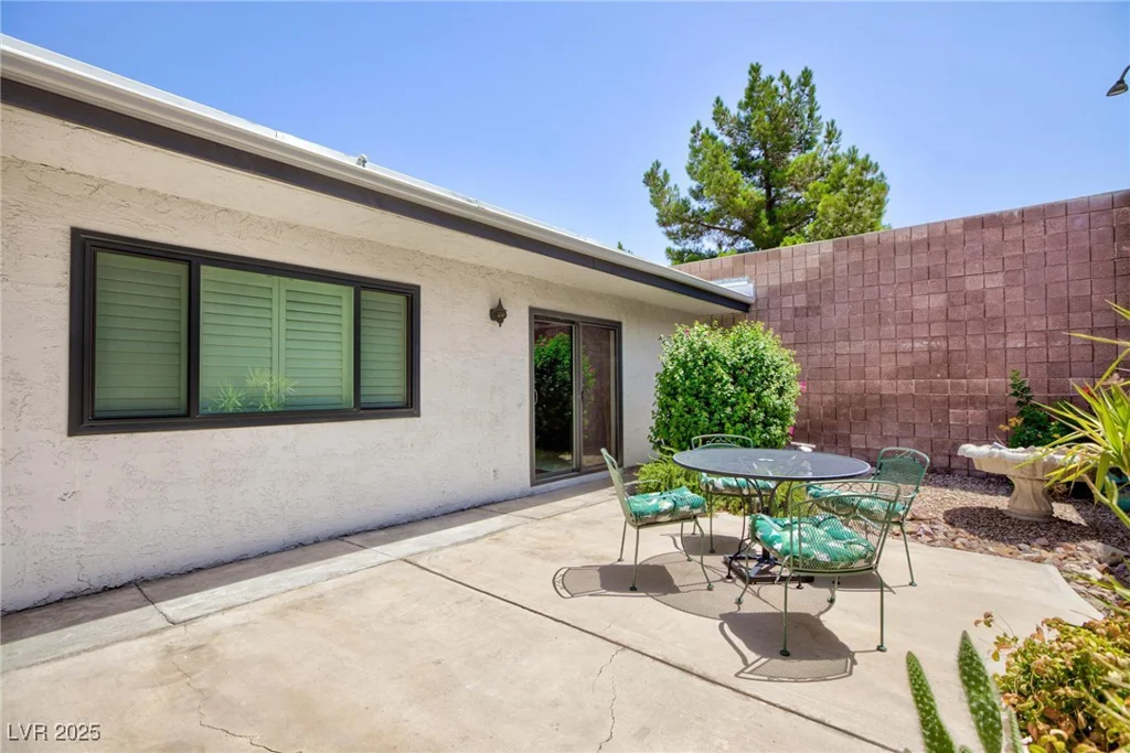 3380 Kensbrook, Las Vegas, NV 89121