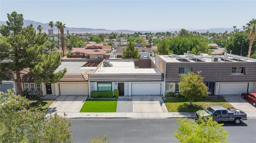 3380 Kensbrook, Las Vegas, NV 89121