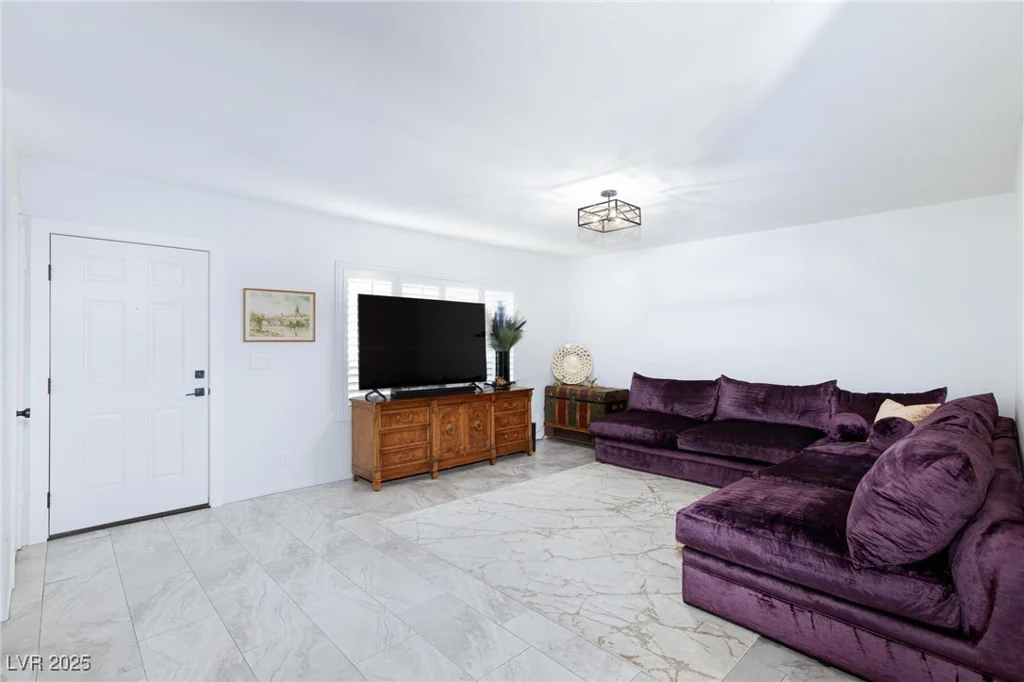 3380 Kensbrook, Las Vegas, NV 89121
