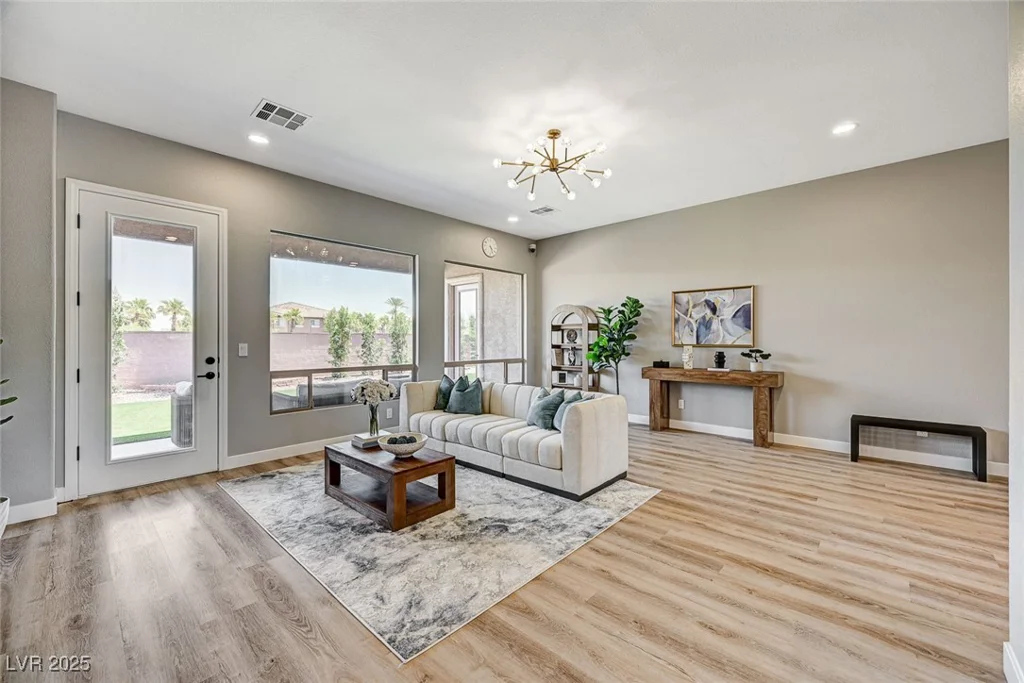 3218 Squire, Las Vegas, NV 89135