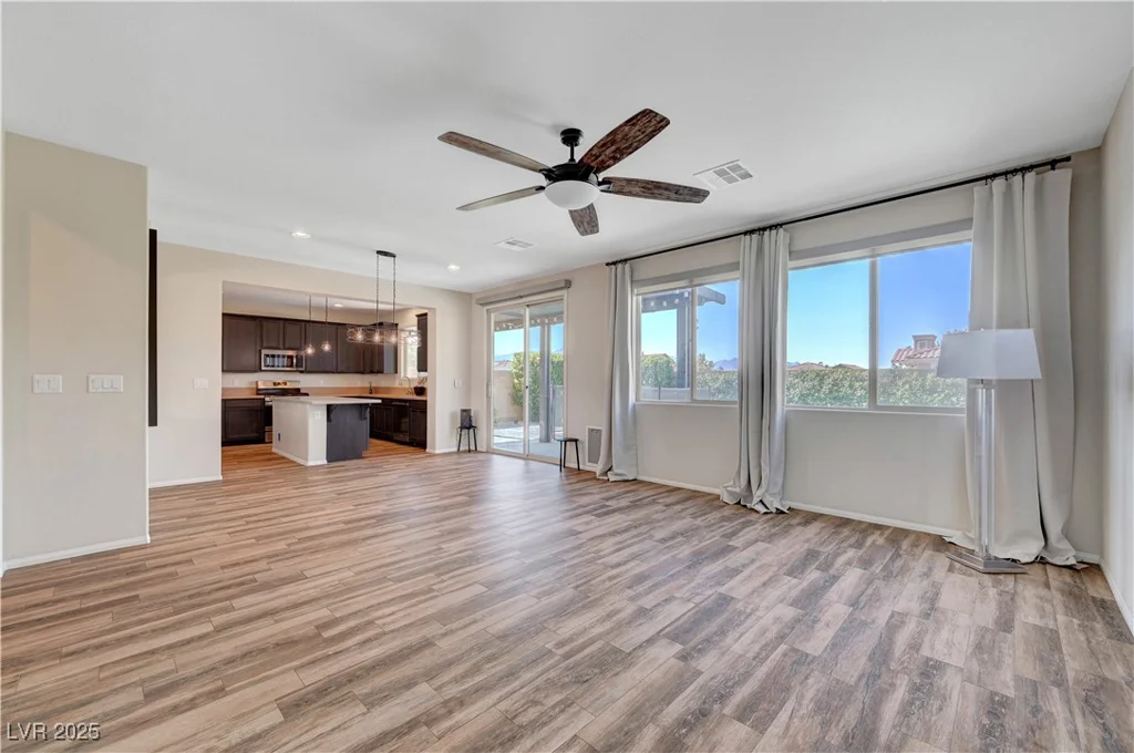 9542 Ridgeglen, Las Vegas, NV 89148