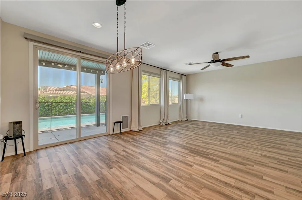 9542 Ridgeglen, Las Vegas, NV 89148