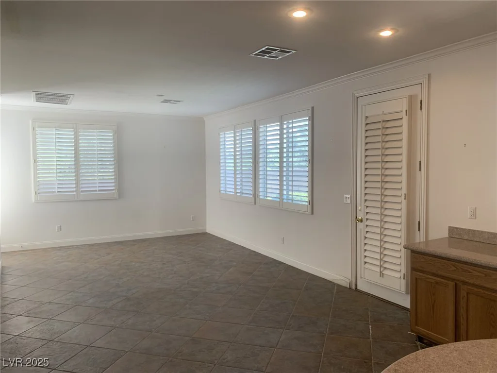 3328 White Bark Pine, Las Vegas, NV 89129