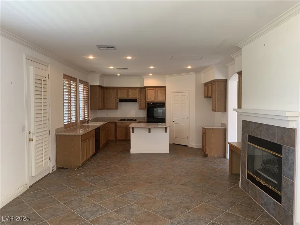 3328 White Bark Pine, Las Vegas, NV 89129