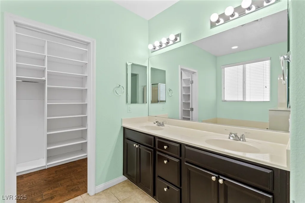 3012 Chiefs, North Las Vegas, NV 89032