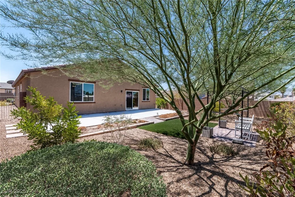 3012 Chiefs, North Las Vegas, NV 89032