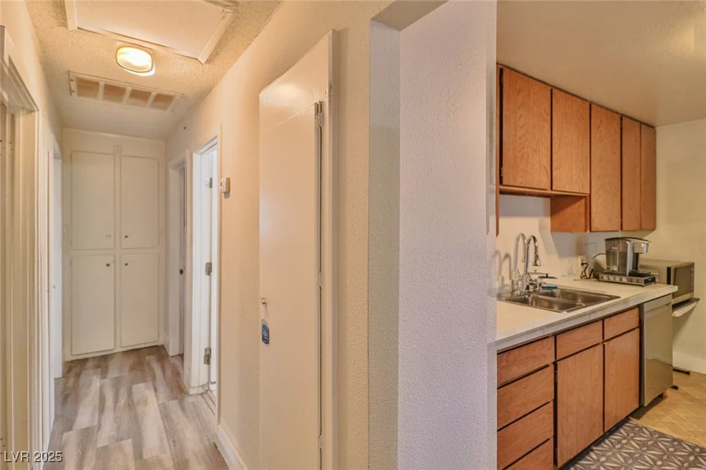 304 Perkins, Las Vegas, NV 89106
