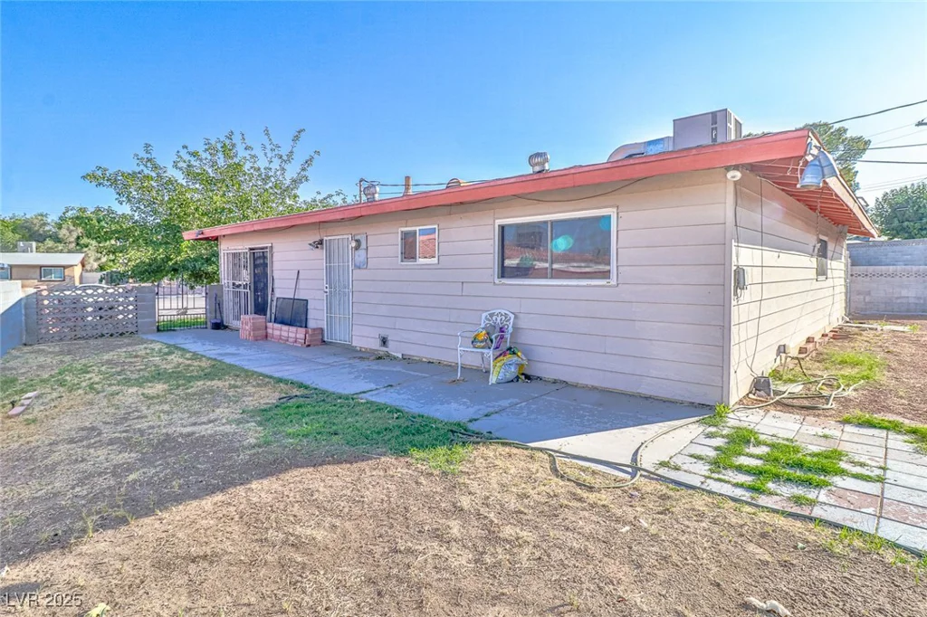 304 Perkins, Las Vegas, NV 89106