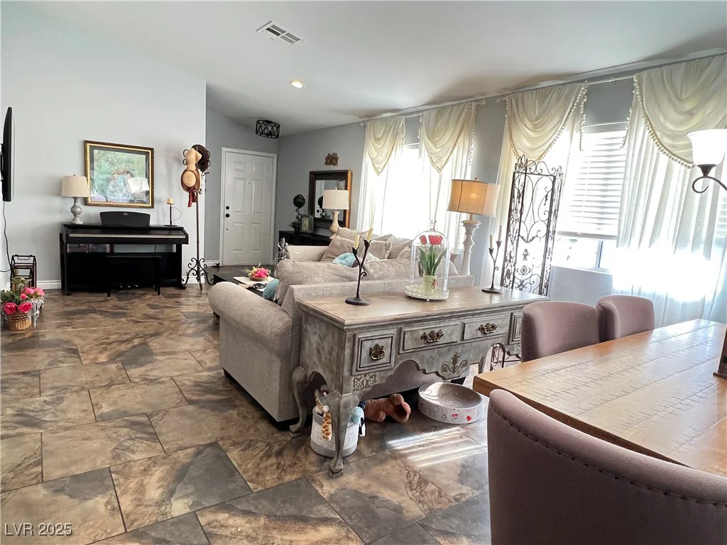 6292 Yucca Valley, Las Vegas, NV 89142