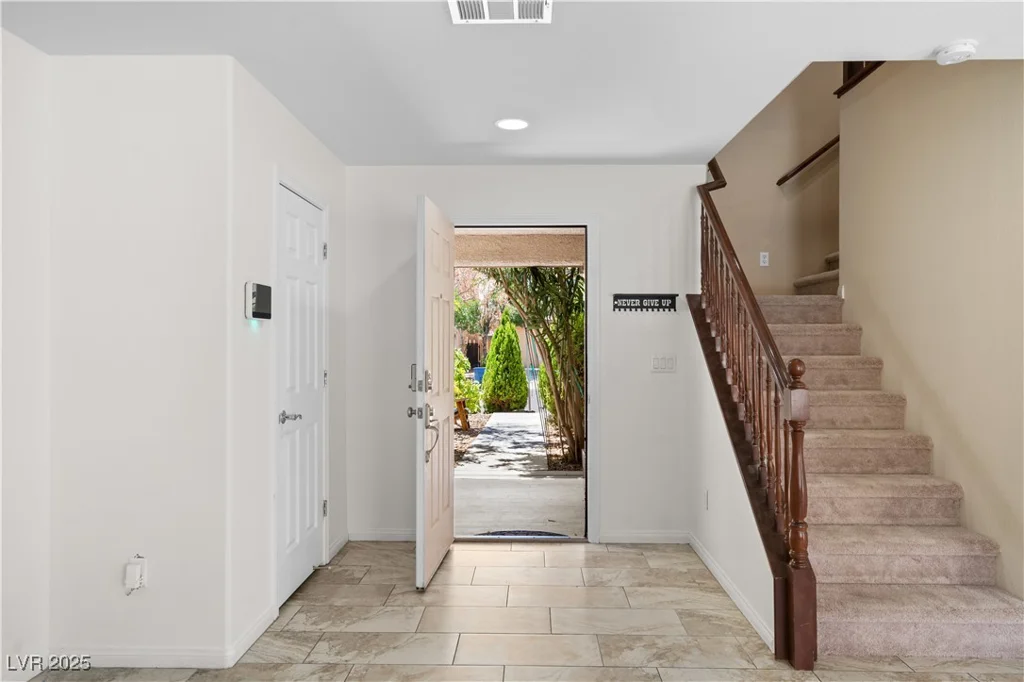 9074 Iron Cactus, Las Vegas, NV 89148