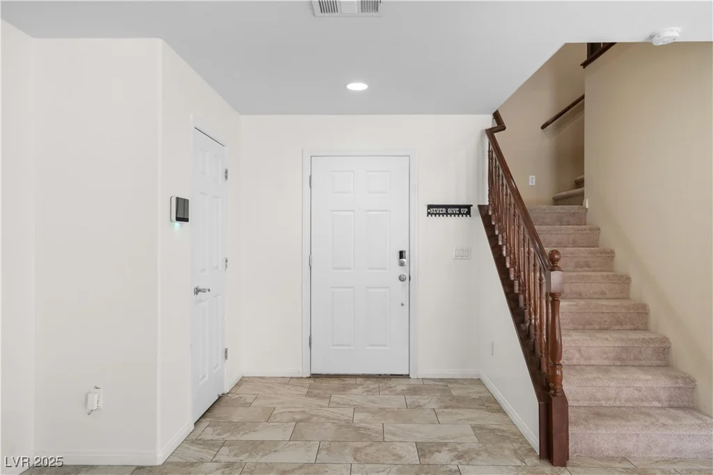 9074 Iron Cactus, Las Vegas, NV 89148