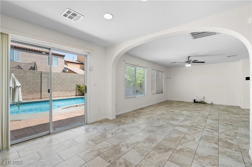 9074 Iron Cactus, Las Vegas, NV 89148
