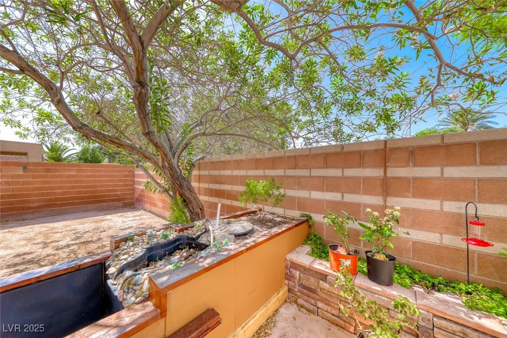 4421 Galapagos, North Las Vegas, NV 89084
