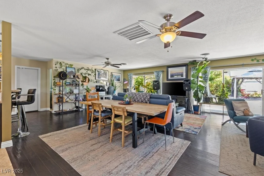 1911 Valley, Las Vegas, NV 89108