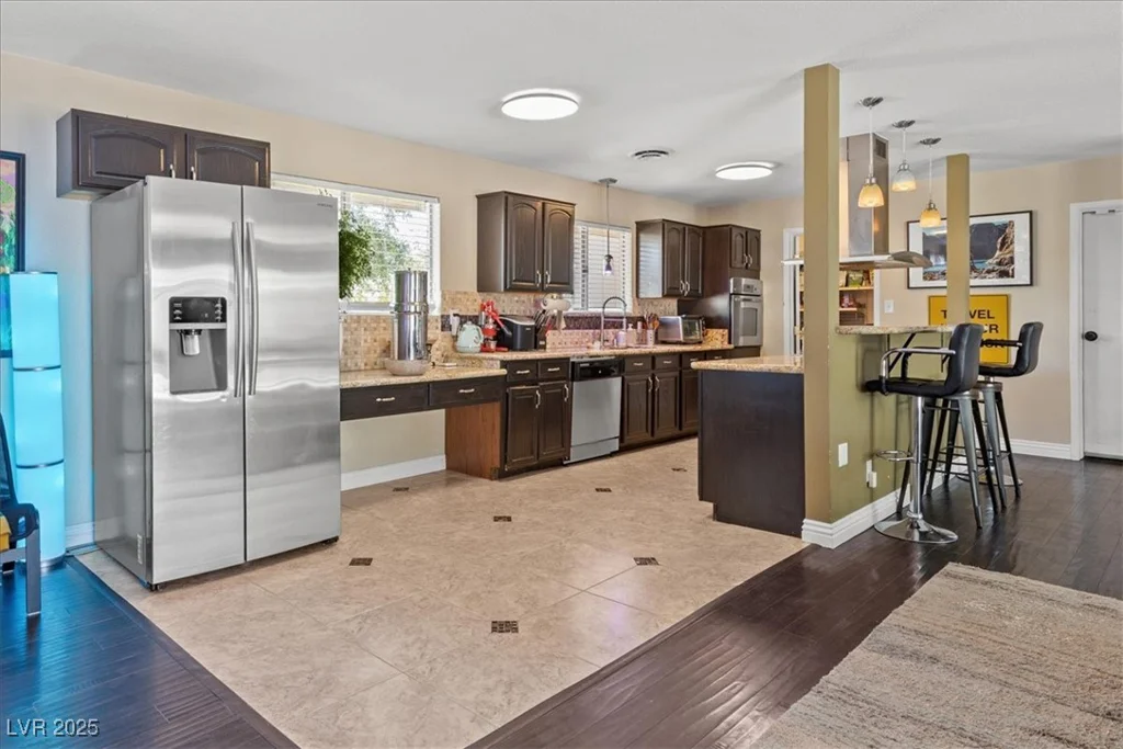1911 Valley, Las Vegas, NV 89108
