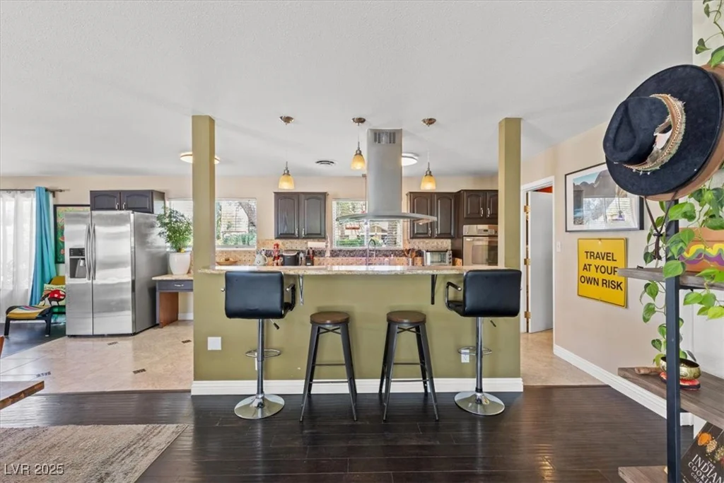 1911 Valley, Las Vegas, NV 89108