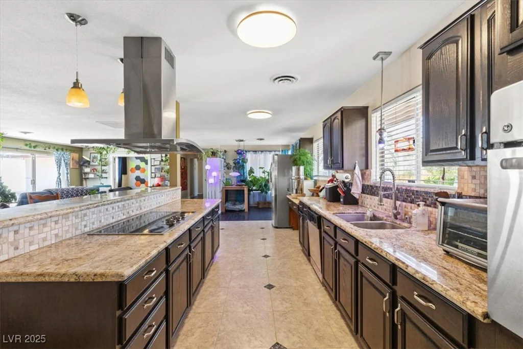 1911 Valley, Las Vegas, NV 89108