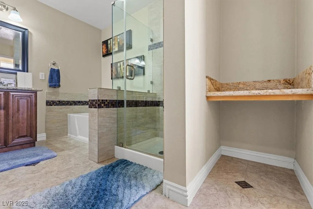 1911 Valley, Las Vegas, NV 89108