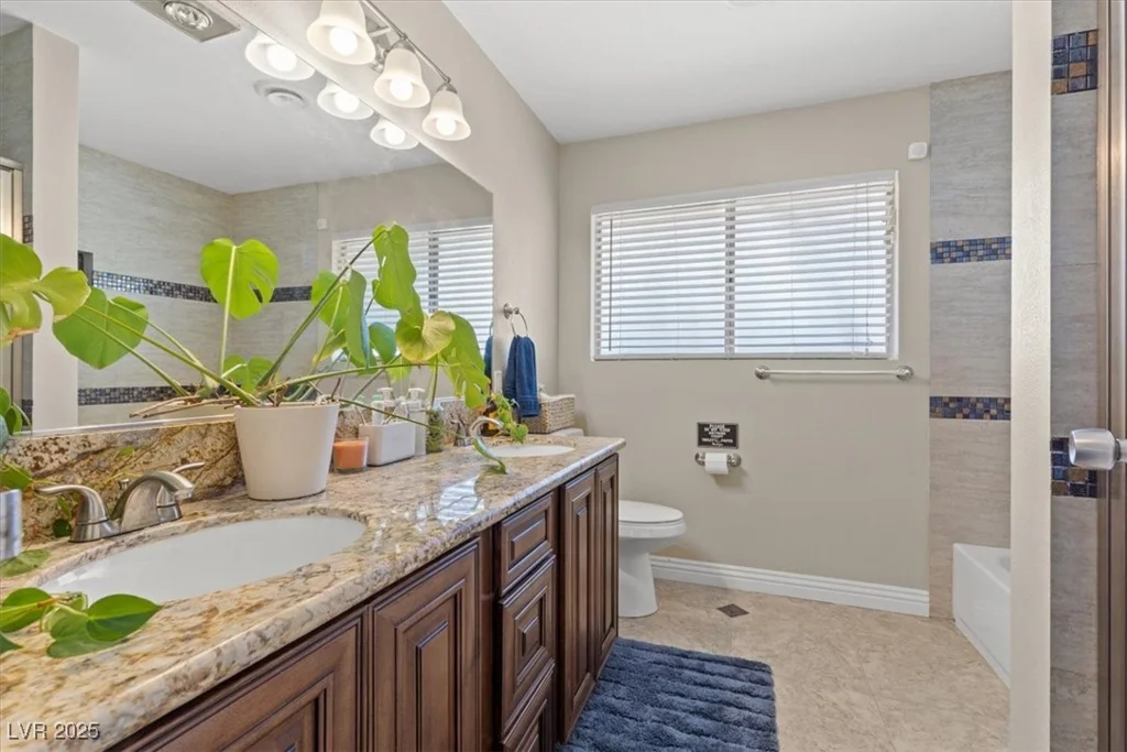 1911 Valley, Las Vegas, NV 89108