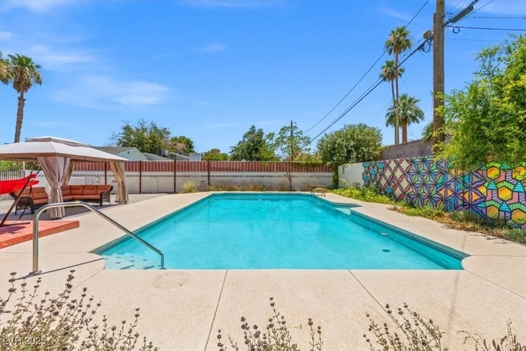 1911 Valley, Las Vegas, NV 89108