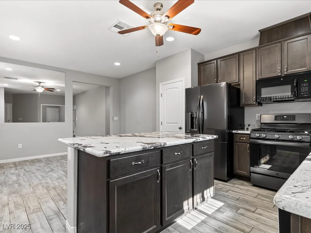 11826 Glinda, Las Vegas, NV 89183