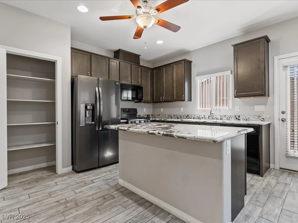 11826 Glinda, Las Vegas, NV 89183