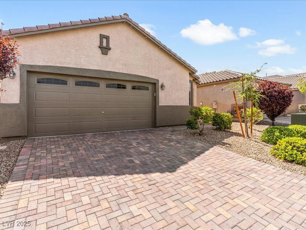 11826 Glinda, Las Vegas, NV 89183