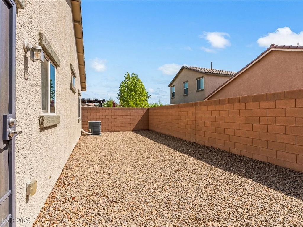 11826 Glinda, Las Vegas, NV 89183