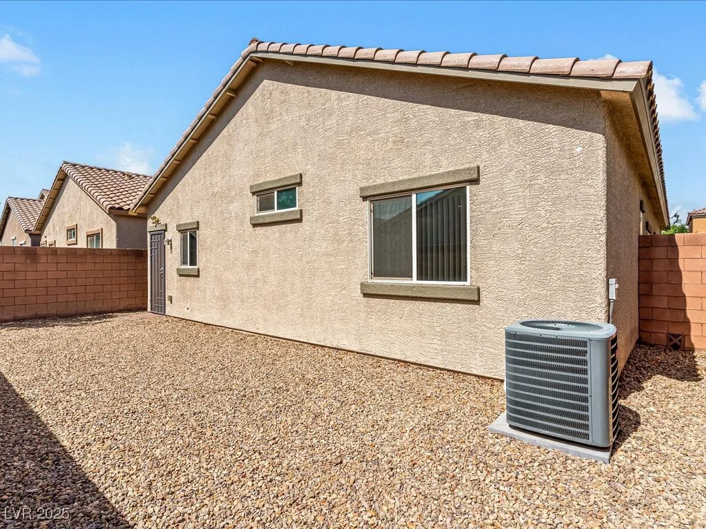 11826 Glinda, Las Vegas, NV 89183
