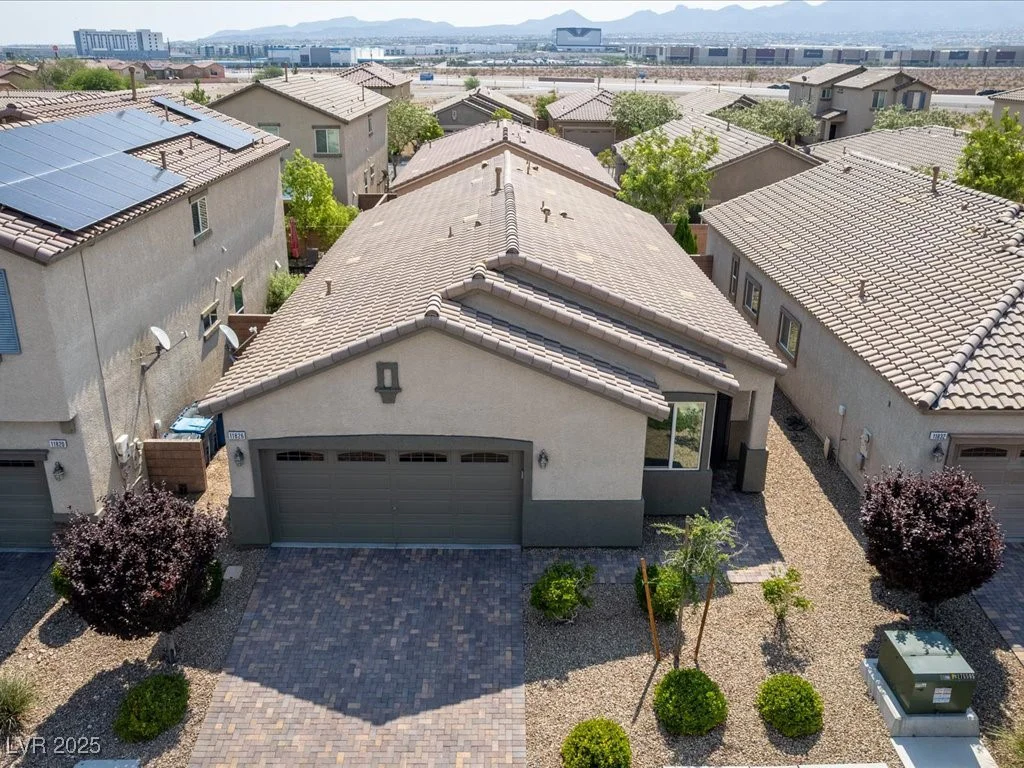11826 Glinda, Las Vegas, NV 89183