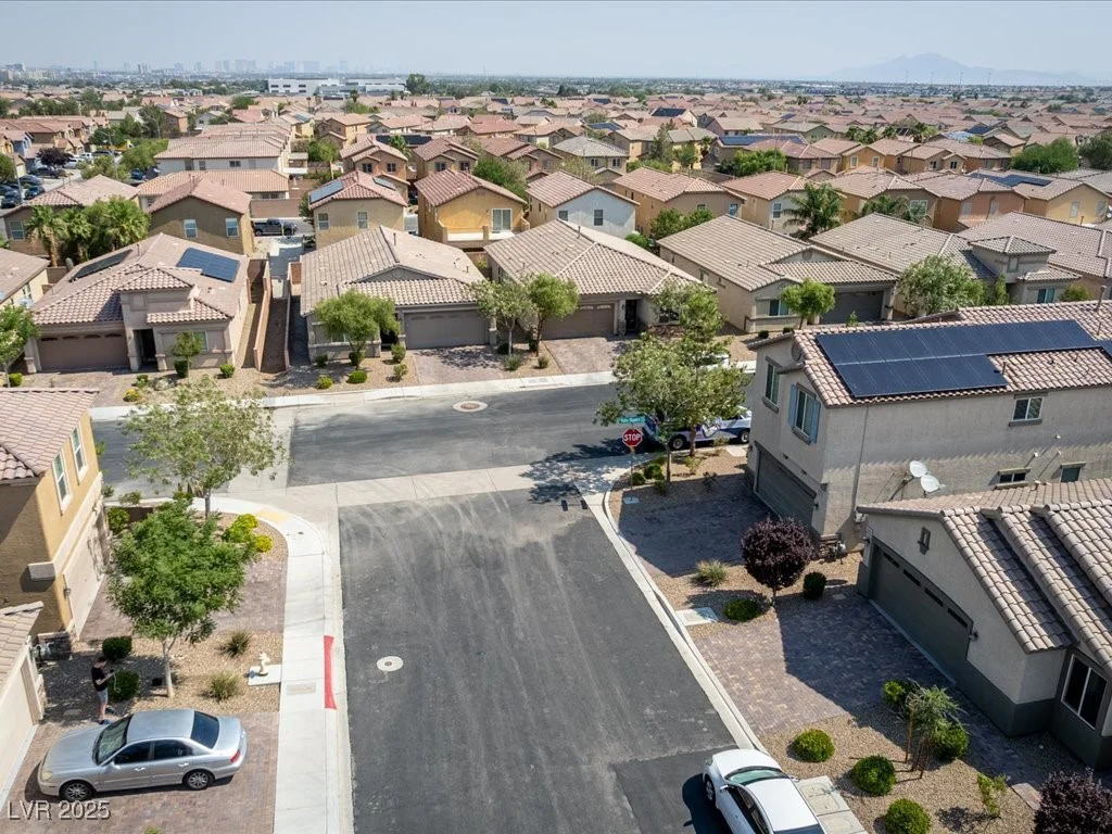 11826 Glinda, Las Vegas, NV 89183