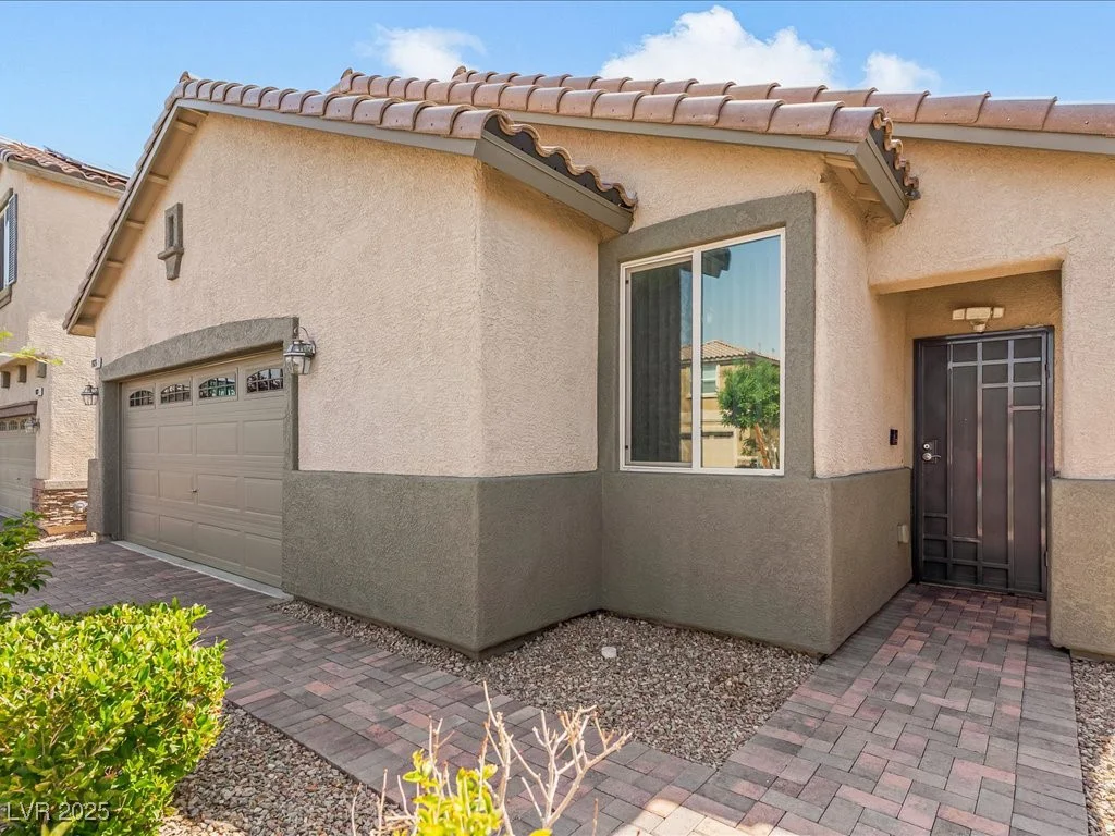11826 Glinda, Las Vegas, NV 89183