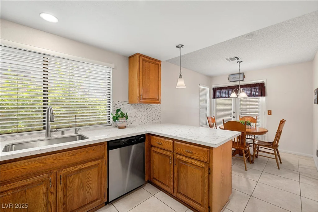 2821 Whispering Wind, Las Vegas, NV 89117