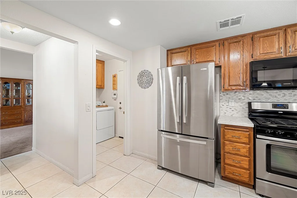 2821 Whispering Wind, Las Vegas, NV 89117