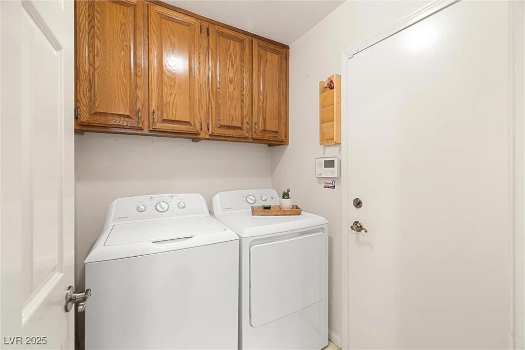 2821 Whispering Wind, Las Vegas, NV 89117
