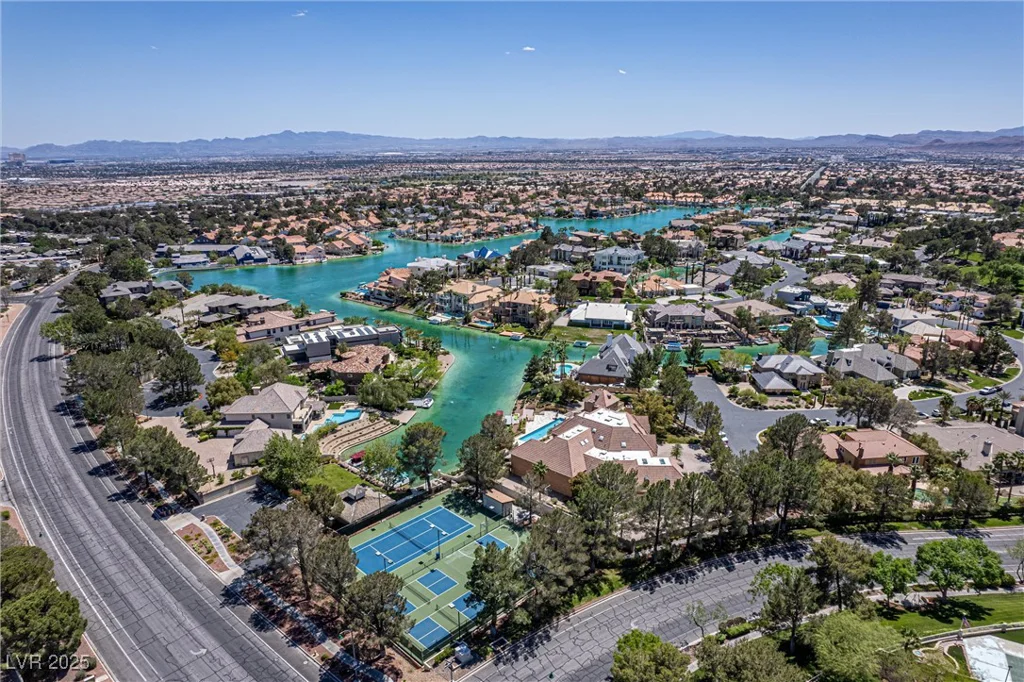 2821 Whispering Wind, Las Vegas, NV 89117