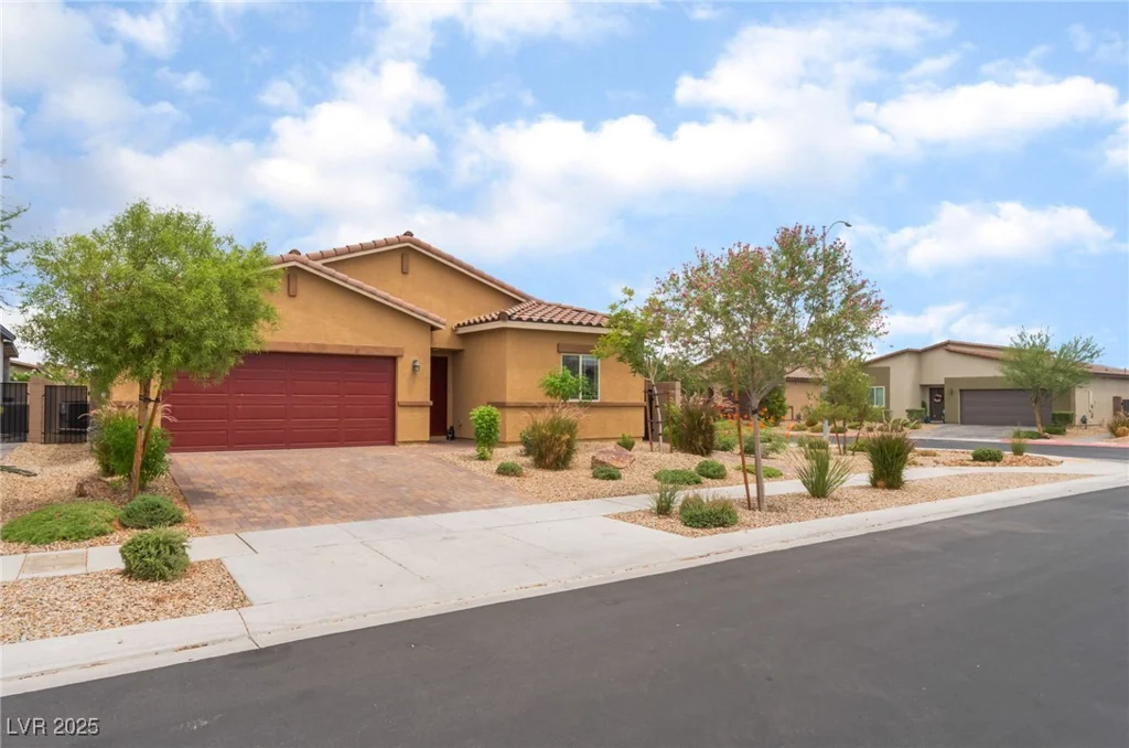 7910 Shimmery, North Las Vegas, NV 89084
