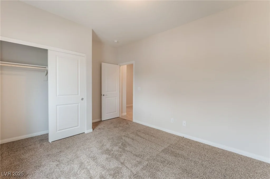7910 Shimmery, North Las Vegas, NV 89084