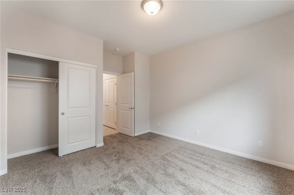 7910 Shimmery, North Las Vegas, NV 89084
