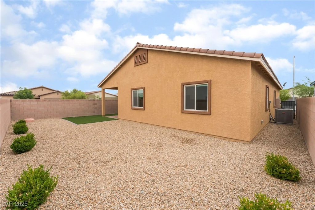 7910 Shimmery, North Las Vegas, NV 89084