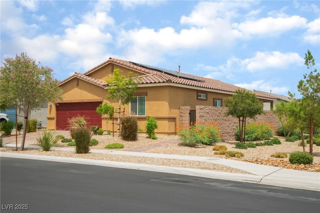 7910 Shimmery, North Las Vegas, NV 89084