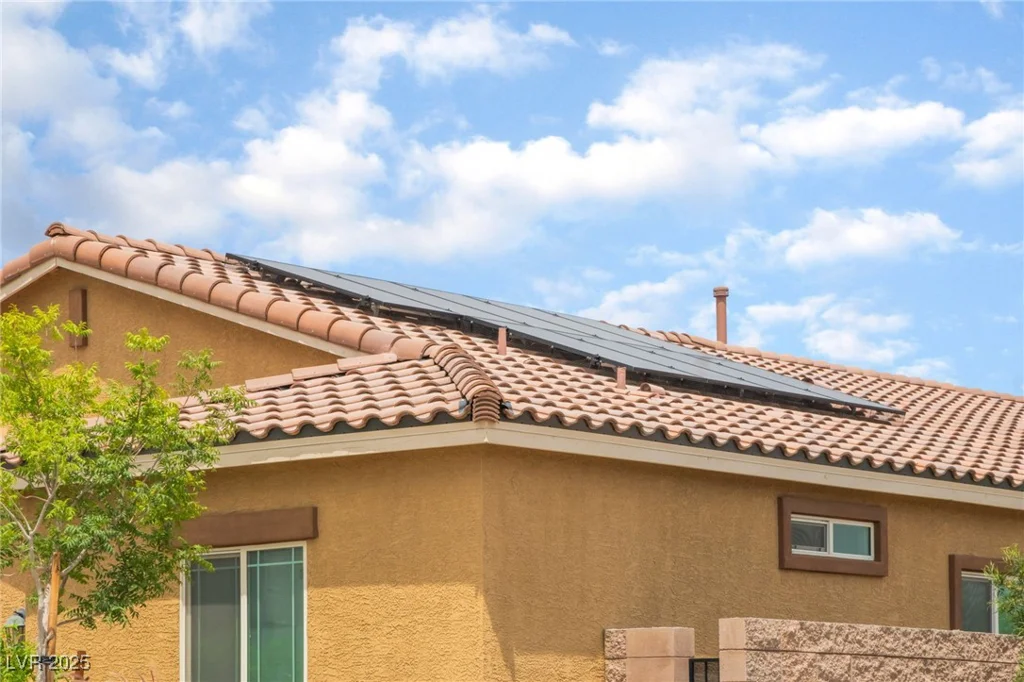 7910 Shimmery, North Las Vegas, NV 89084