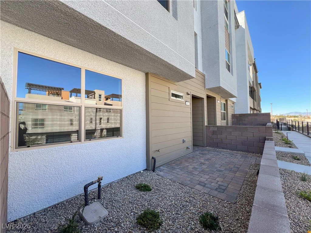 650 Agate Bridge, Las Vegas, NV 89138